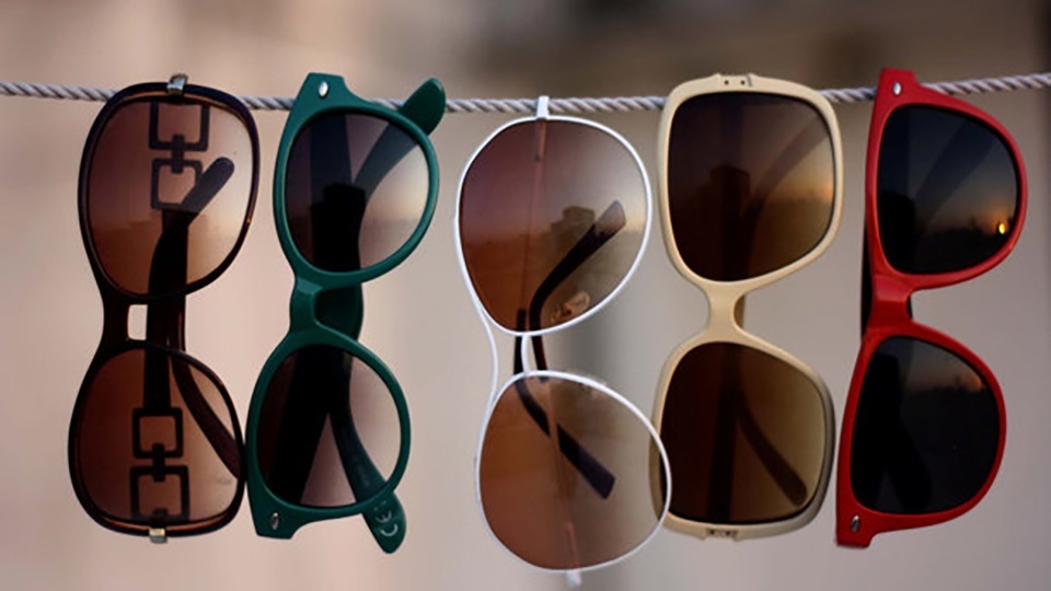 15 Sunglasses Brands for Men That Are Trendsetters in 2024 - Groovy Guy  Gifts