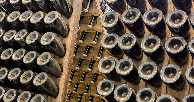 sparkling wine aging