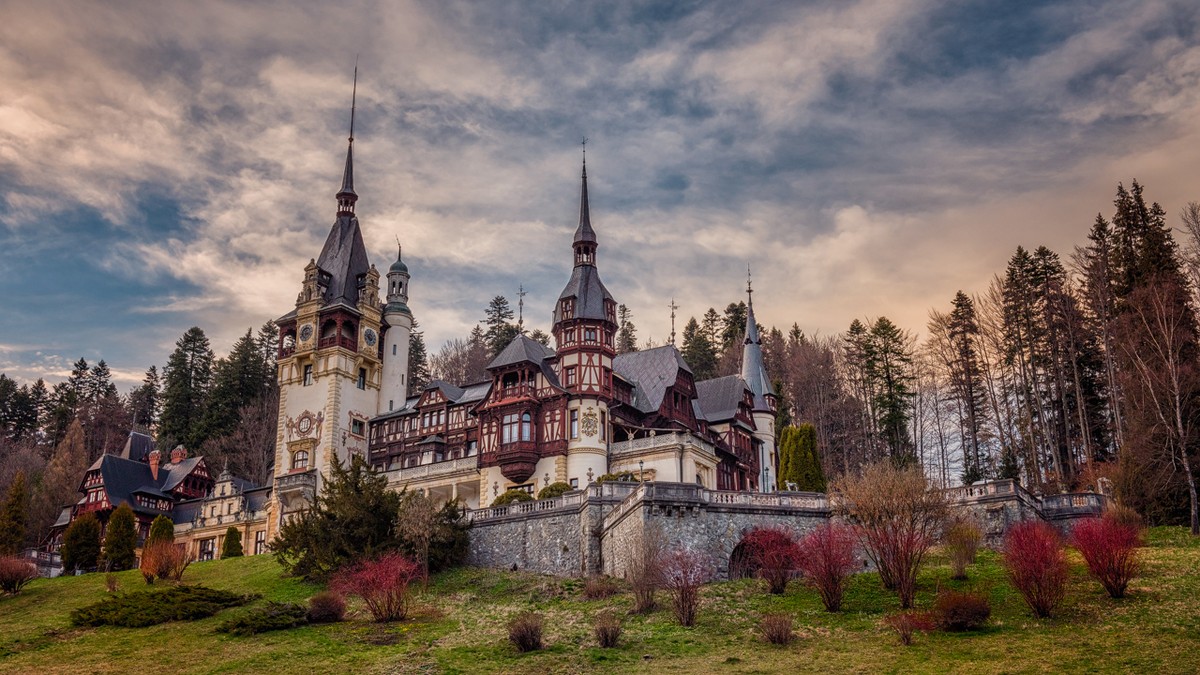 Peleș Castle - haunted castles